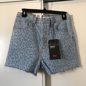 Levi’s Leopard Ribcage Shorts